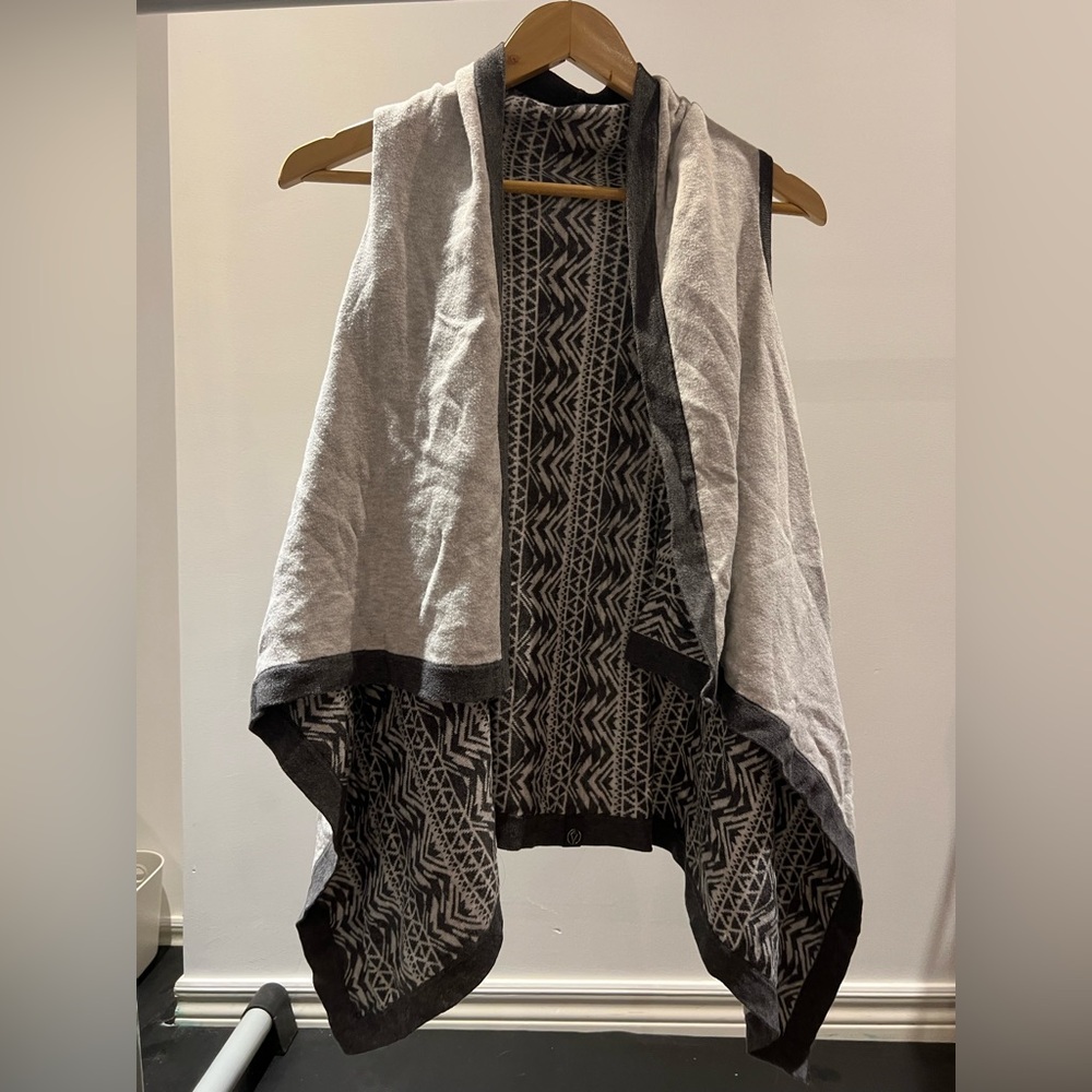 Ivivva Sleeveless Cardigan
